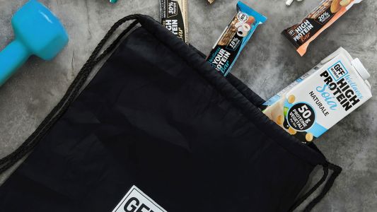 Box di Prodotti GFF con sacca sportiva, barrette proteiche e bevanda di soia proteica